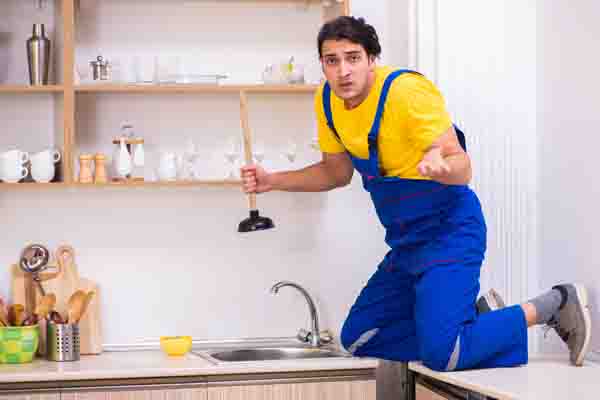 image of a confused unlicensed plumber